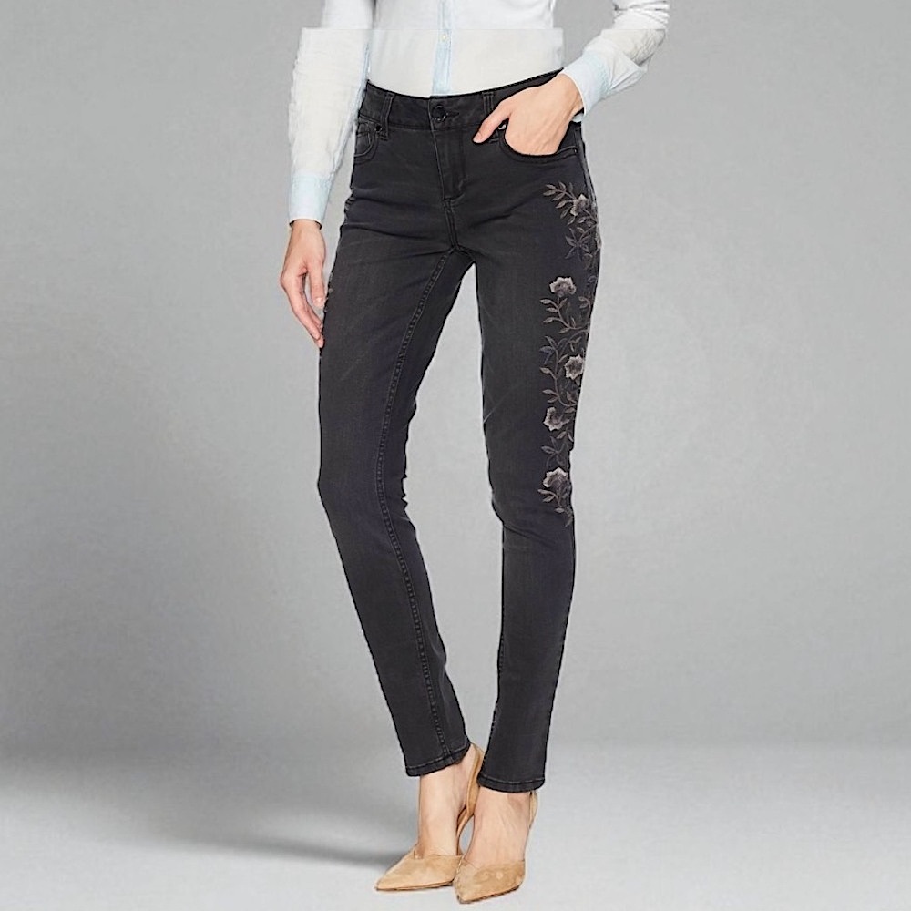 Seven7 Embroidered Skinny Jeans
